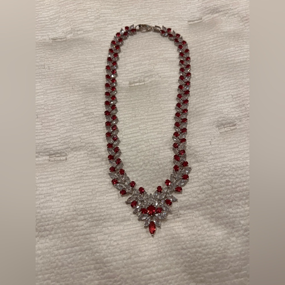 Elegant Red and Silver Necklace Marked 925 clasp - Picture 11 of 16